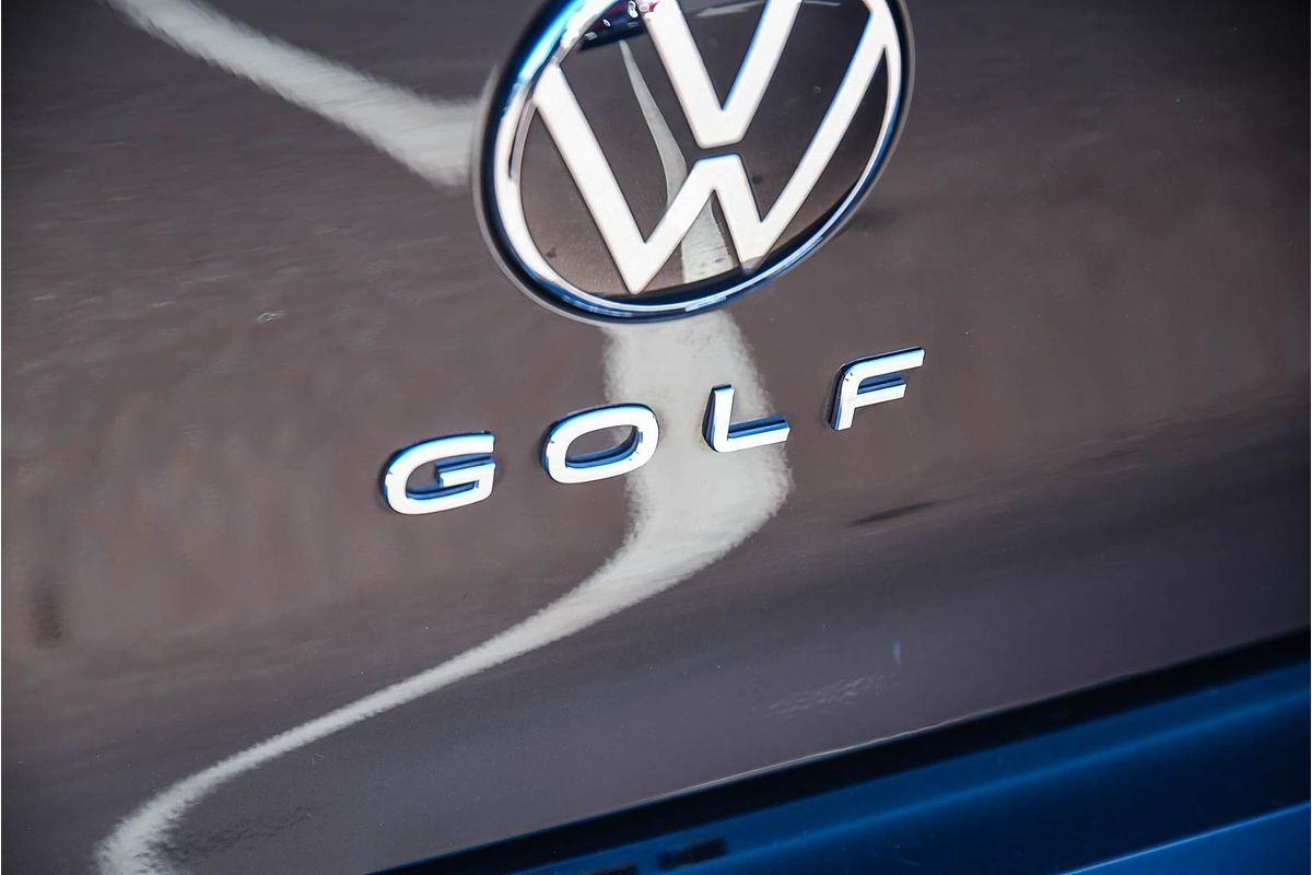 2023 Volkswagen Golf 110TSI 8