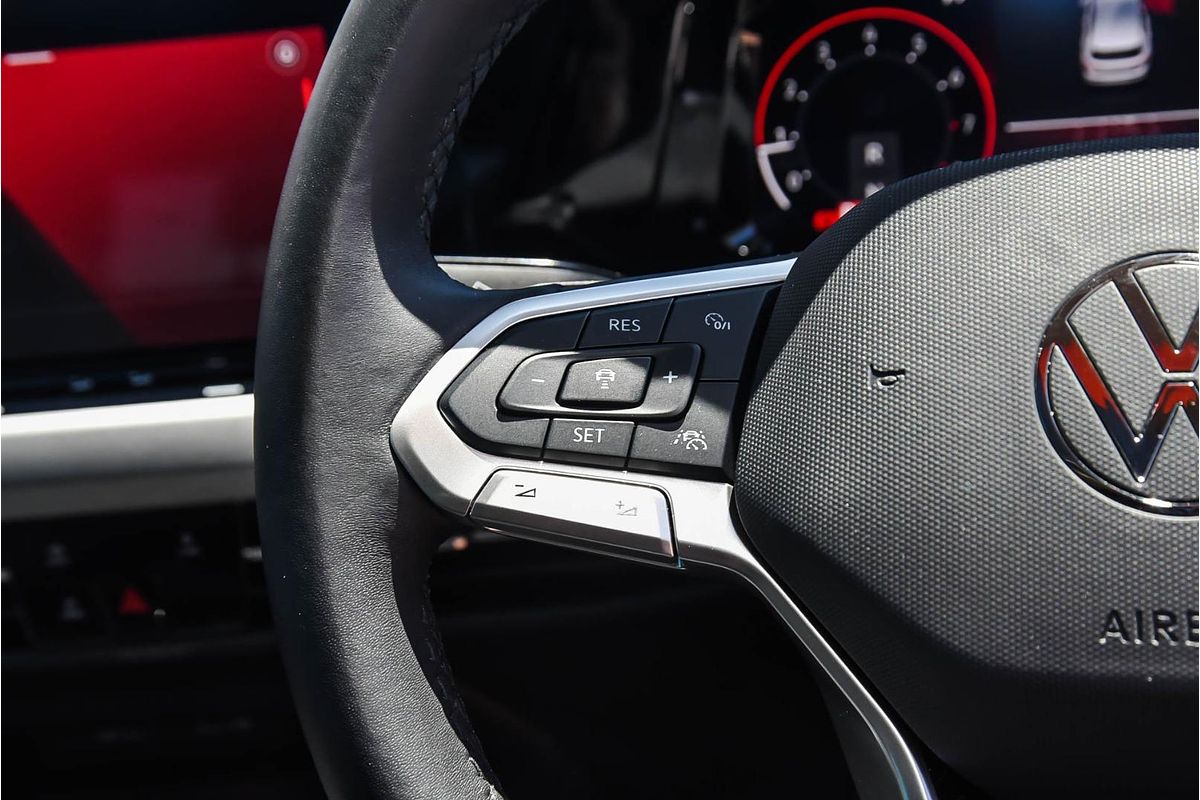 2023 Volkswagen Golf 110TSI 8