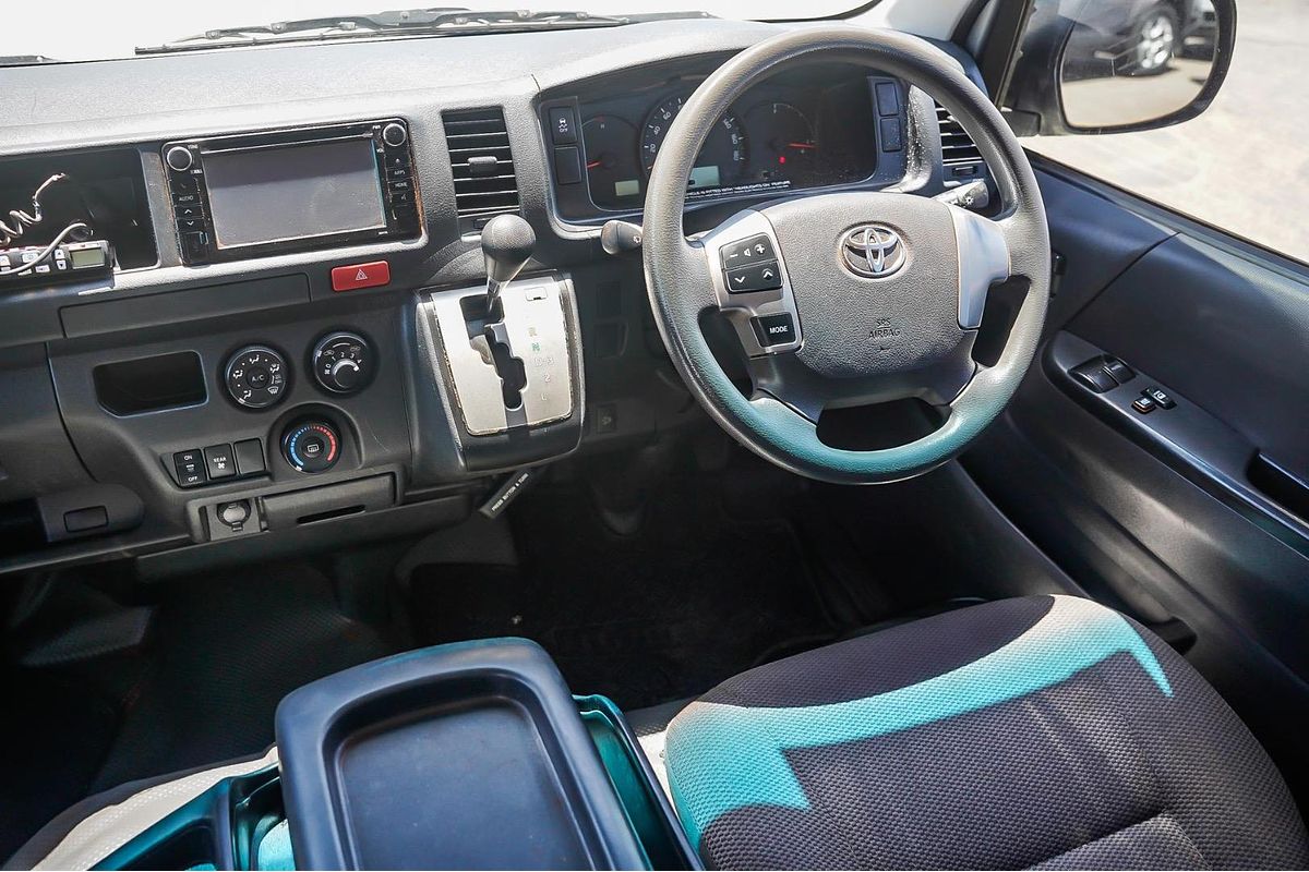 2018 Toyota Hiace Commuter KDH223R