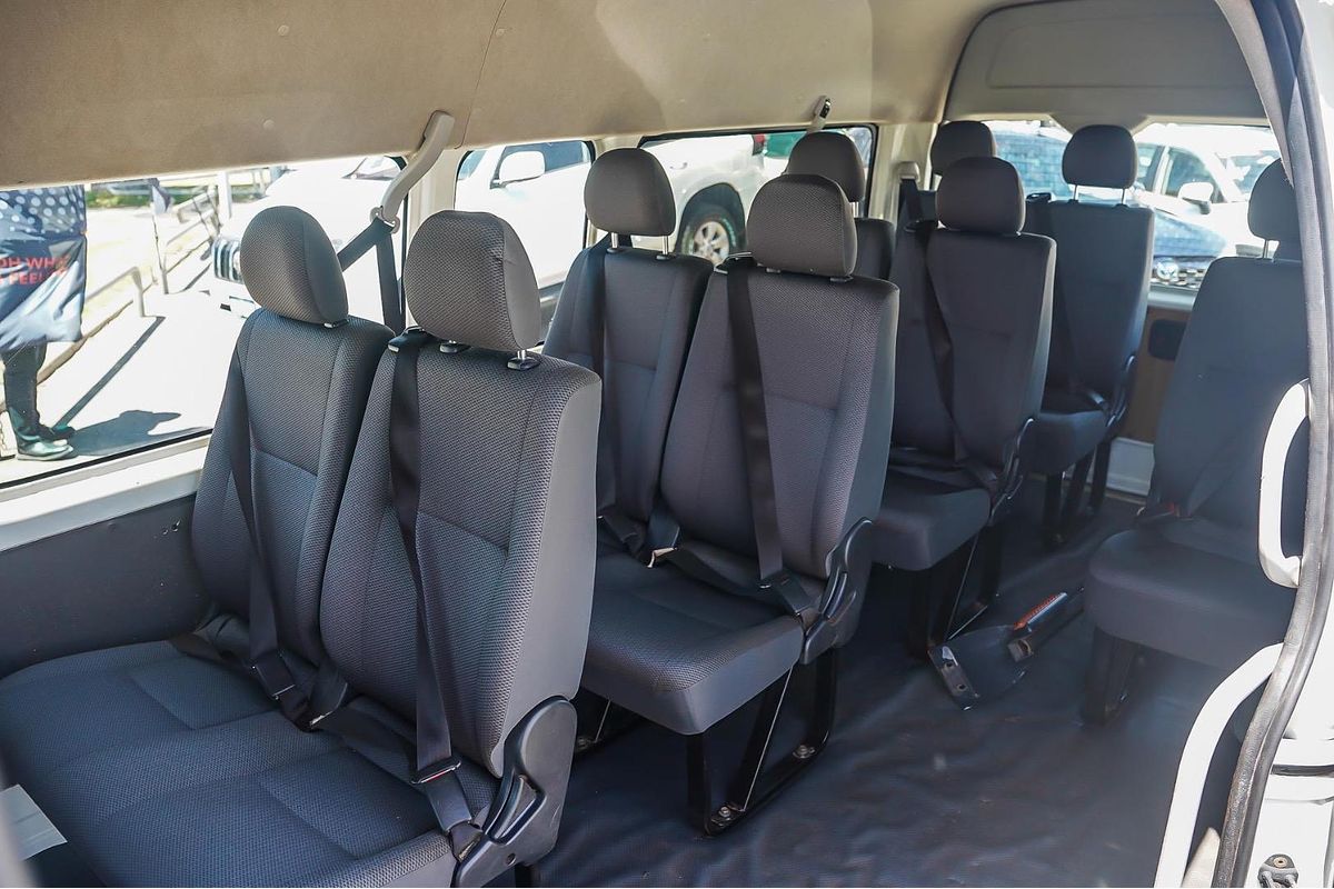 2018 Toyota Hiace Commuter KDH223R
