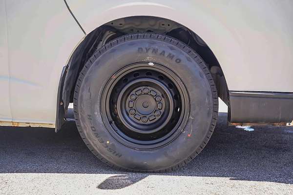 2018 Toyota Hiace Commuter KDH223R