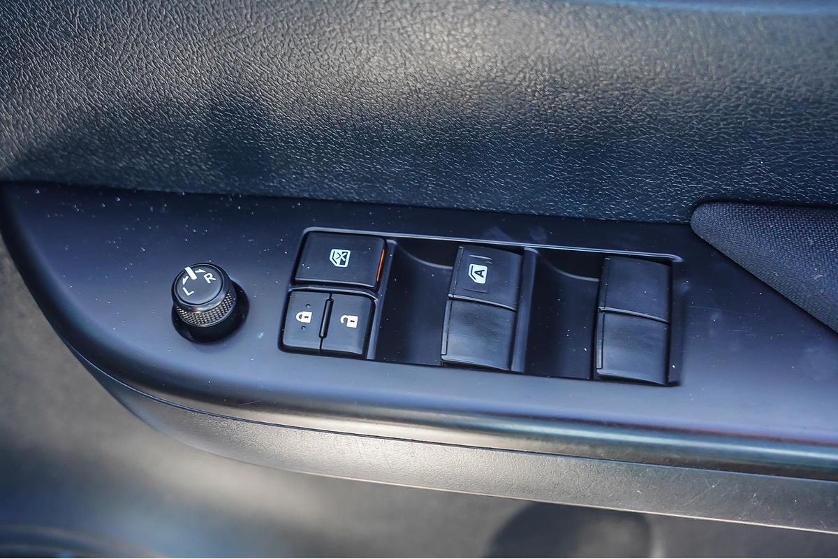 2019 Toyota Hilux SR GUN126R 4X4