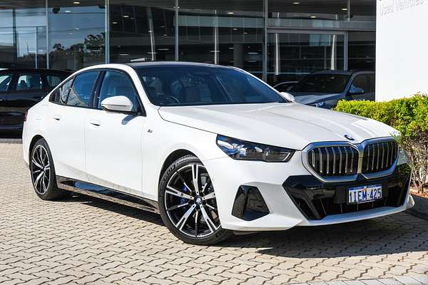 2024 BMW 5 Series 520i M Sport G60