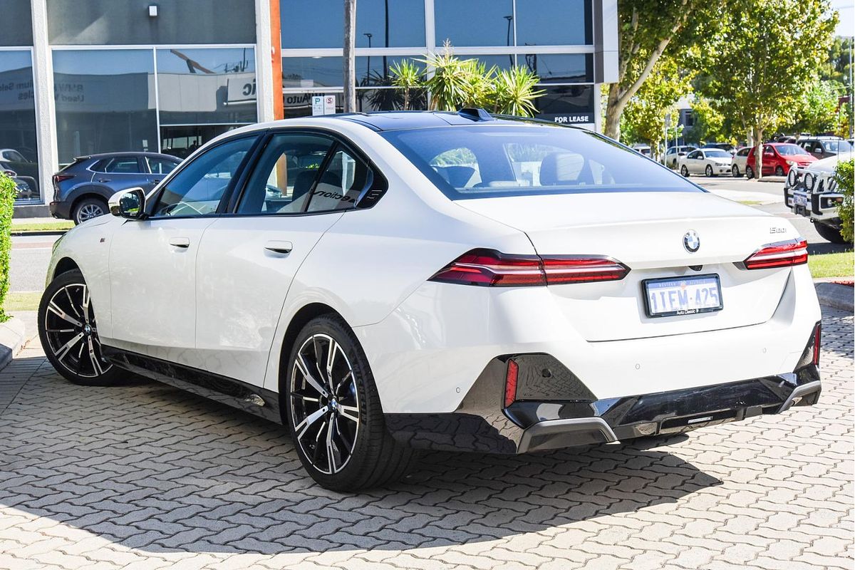 2024 BMW 5 Series 520i M Sport G60