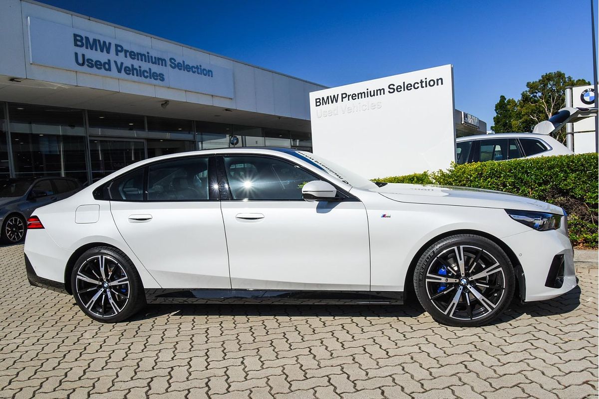 2024 BMW 5 Series 520i M Sport G60