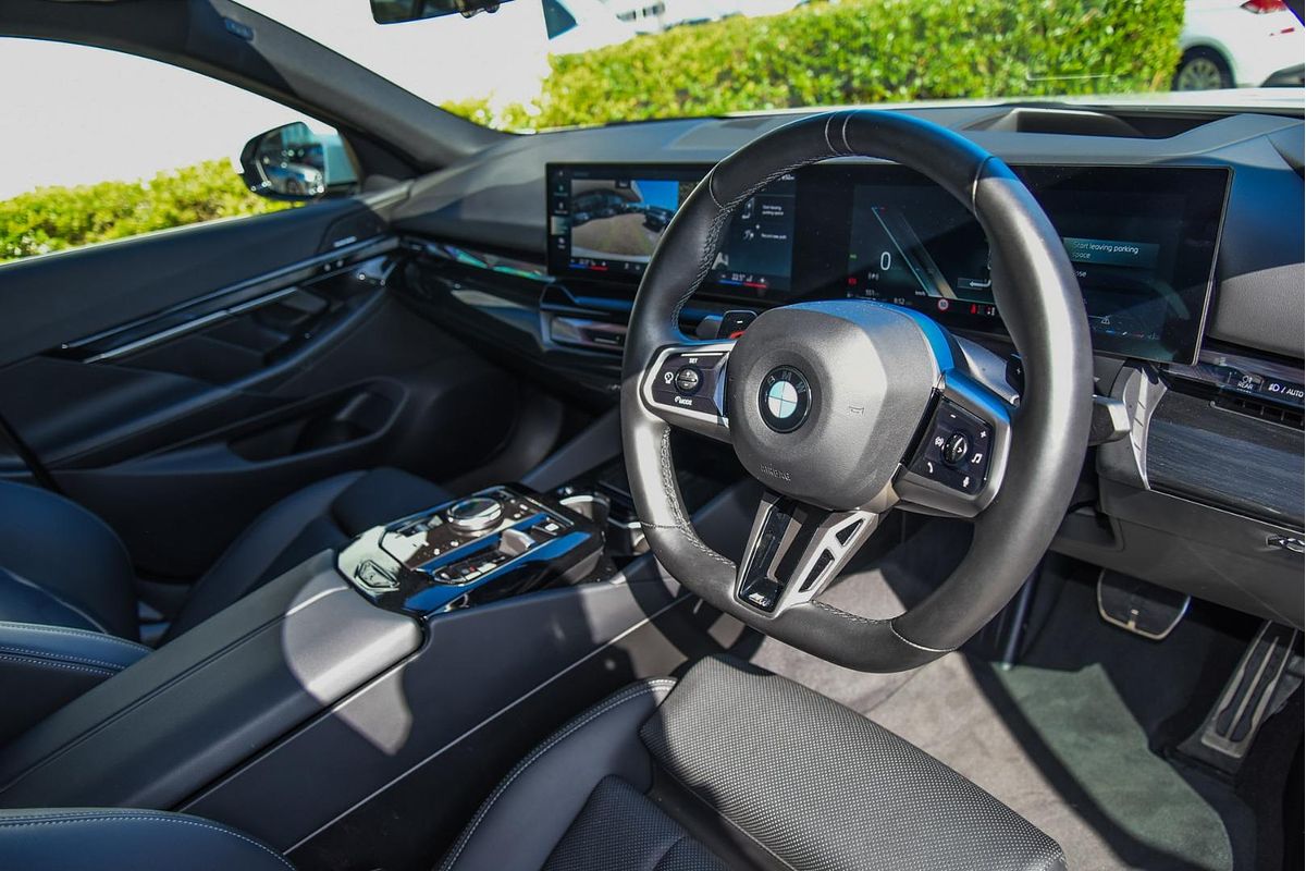 2024 BMW 5 Series 520i M Sport G60