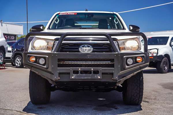 2020 Toyota Hilux SR GUN126R 4X4