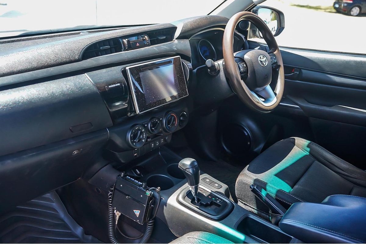 2020 Toyota Hilux SR GUN126R 4X4