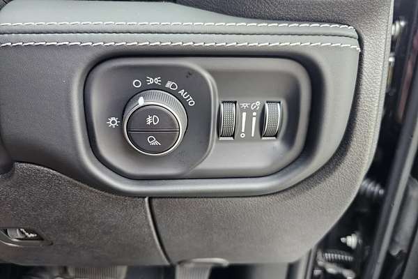 2023 RAM 2500 Laramie Rambox DJ 4X4