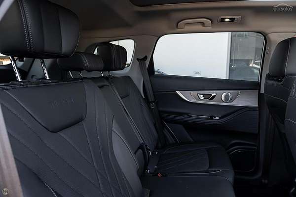 2025 Chery Tiggo 8 Pro Max Ultimate AWD T31