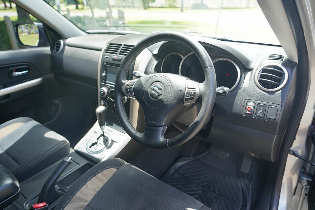 2015 Suzuki Grand Vitara Sports (4x4) JB MY15