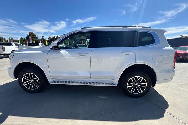 2024 GWM Tank 500 Lux Hybrid P03