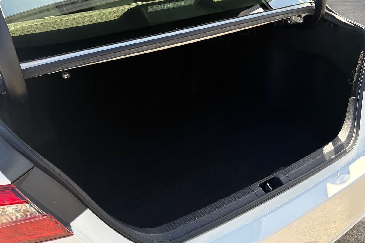 2018 Toyota Camry Ascent Sport ASV70R