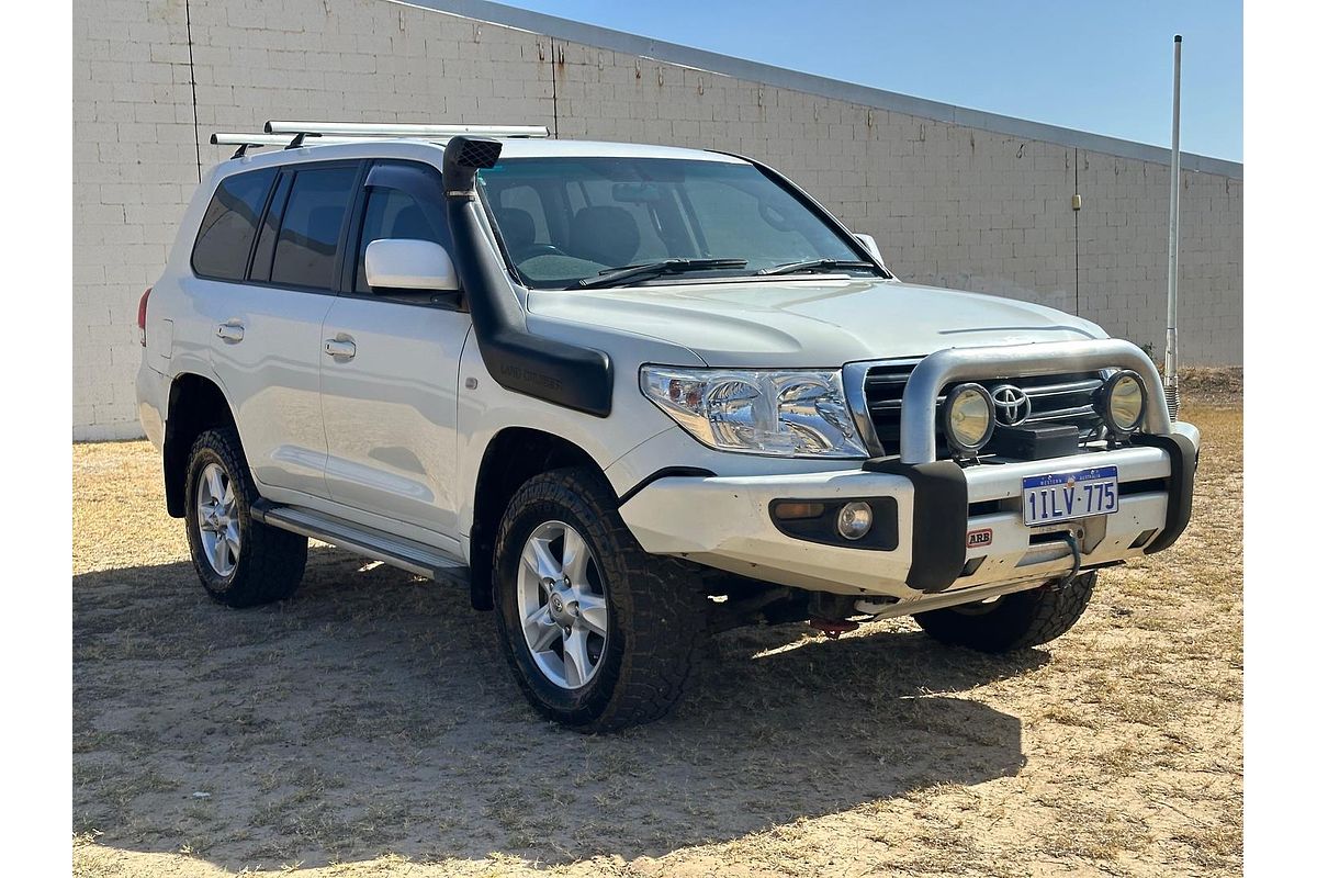 2011 Toyota Landcruiser GXL VDJ200R