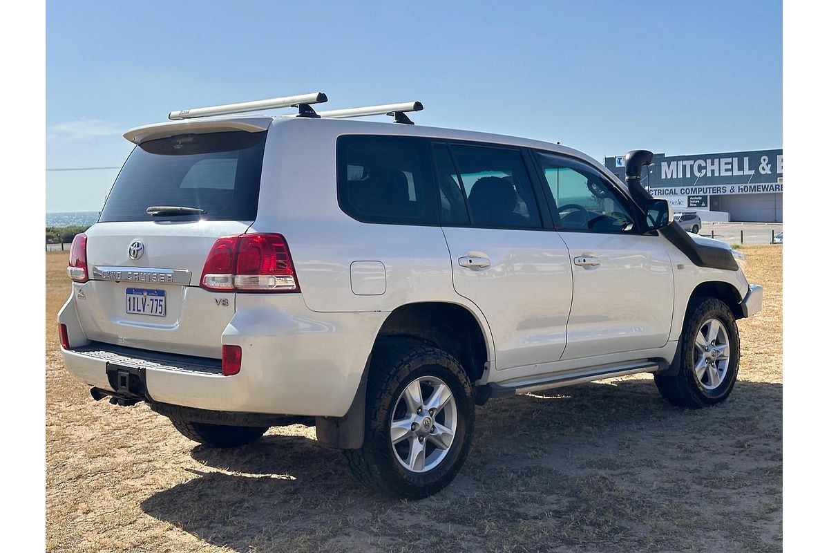 2011 Toyota Landcruiser GXL VDJ200R