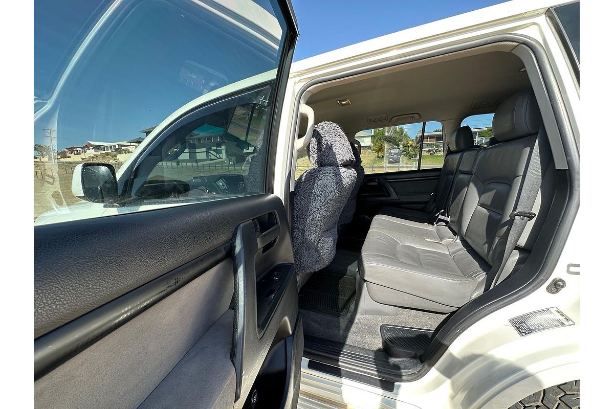 2011 Toyota Landcruiser GXL VDJ200R