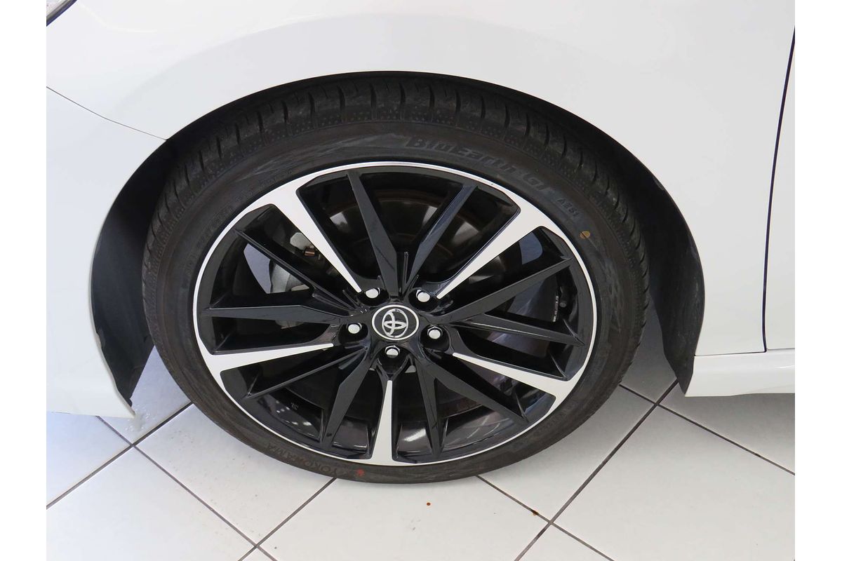 2019 Toyota Camry SX GSV70R