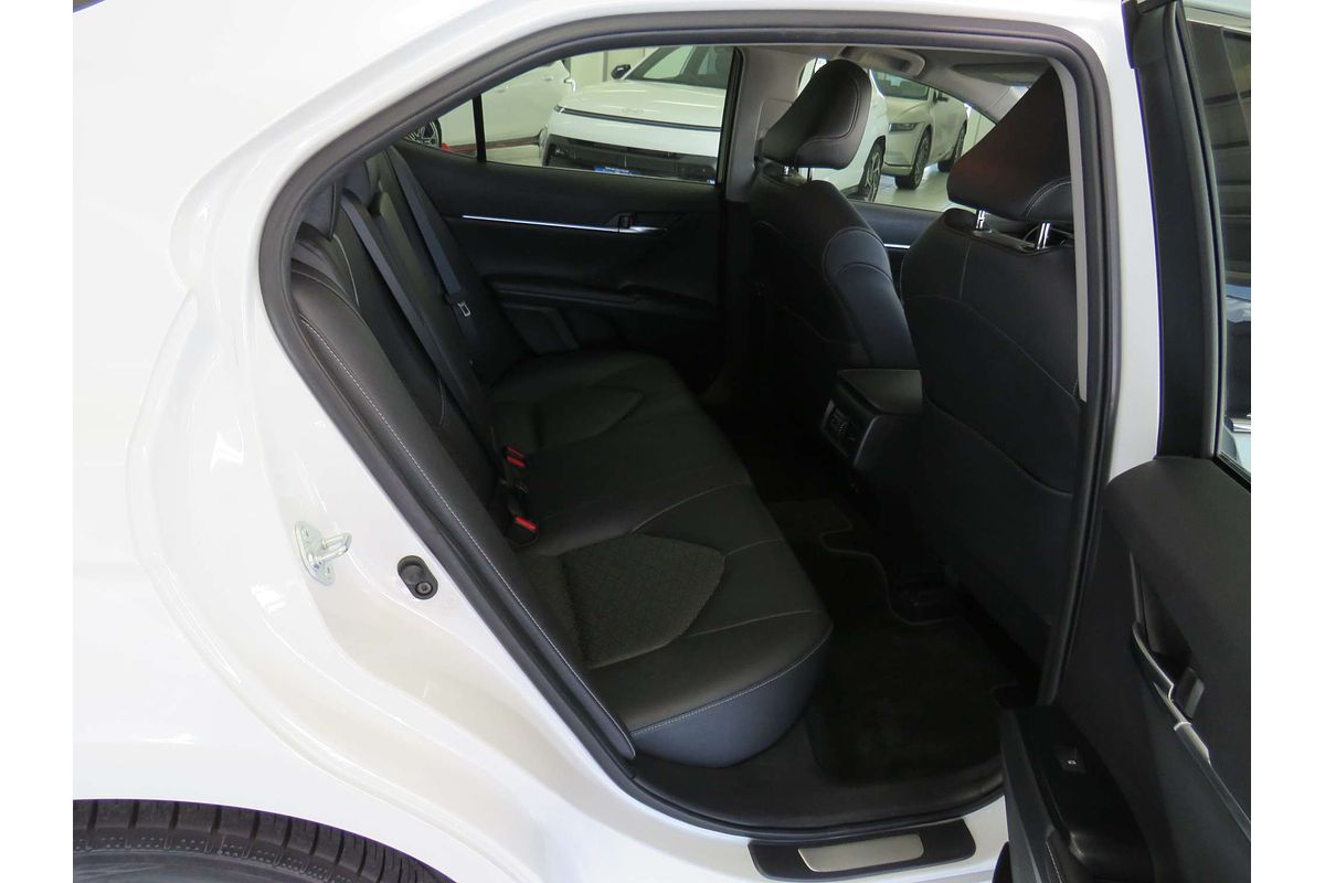 2019 Toyota Camry SX GSV70R