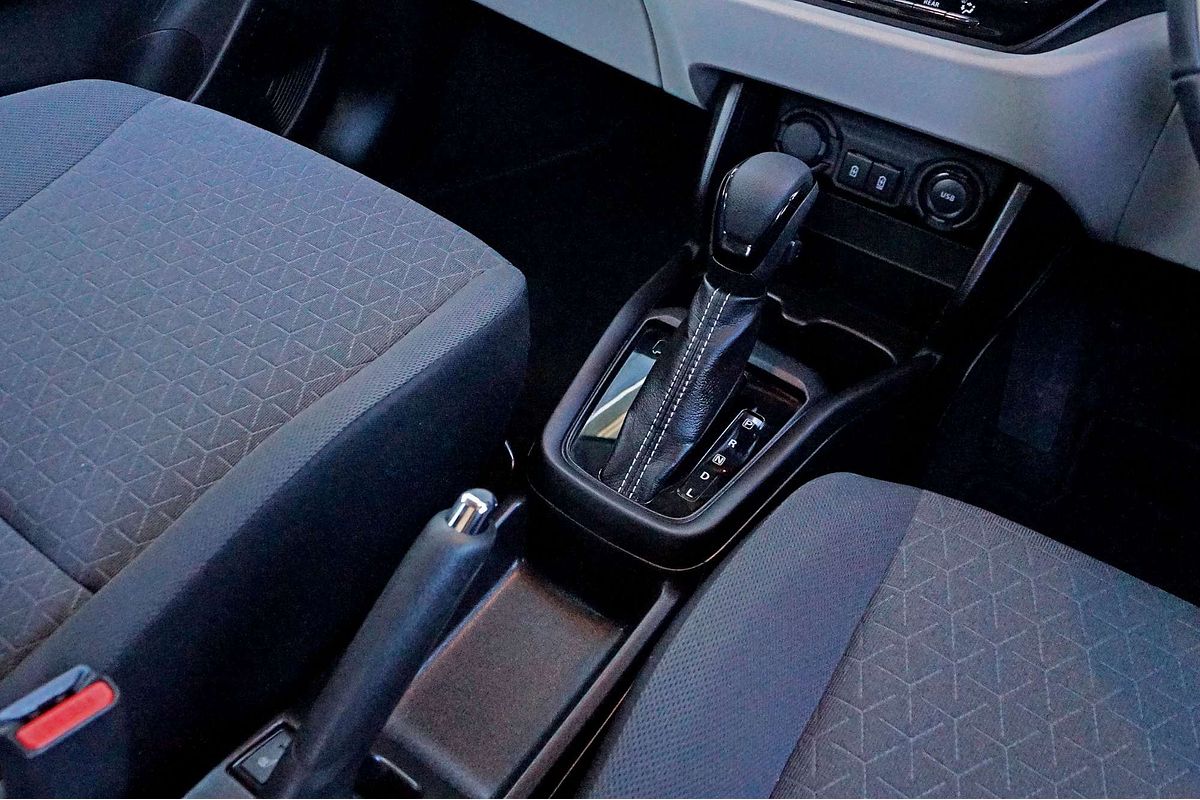 2024 Suzuki Swift Hybrid Plus UZ