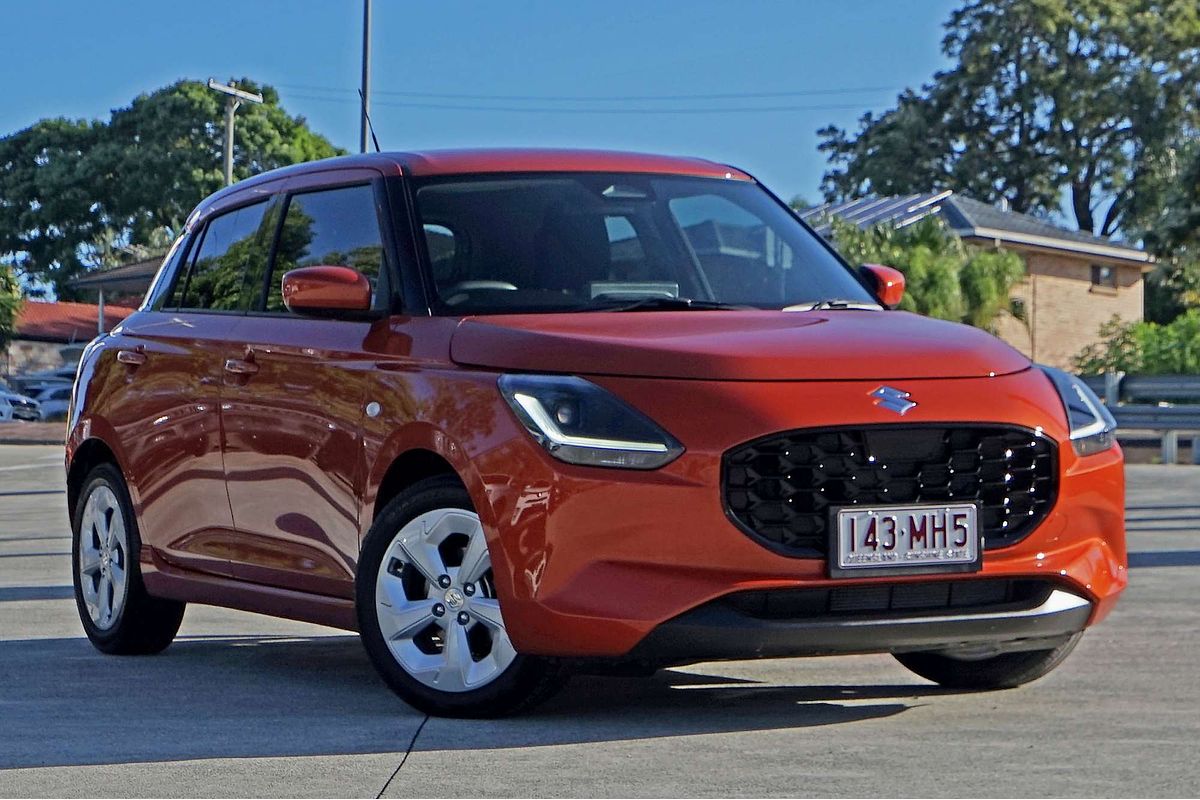 2024 Suzuki Swift Hybrid Plus UZ
