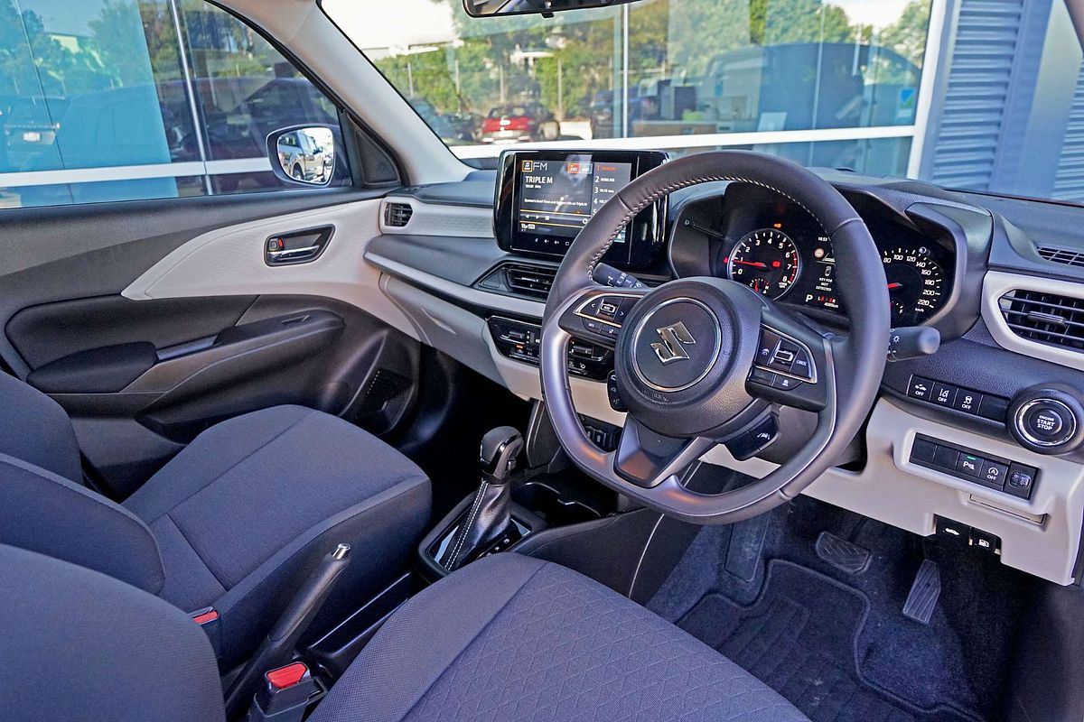 2024 Suzuki Swift Hybrid Plus UZ