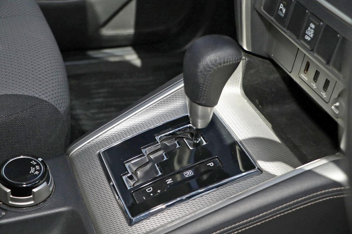 2023 Mitsubishi Triton GLX-R MR 4X4
