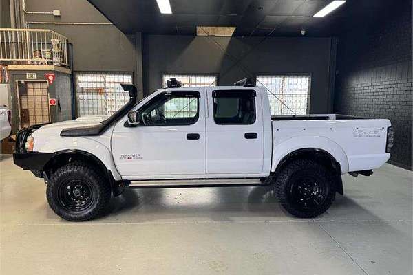 2010 Nissan Navara ST-R D22 4X4