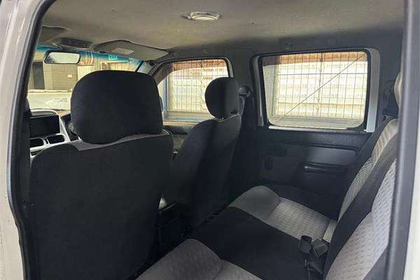 2010 Nissan Navara ST-R D22 4X4