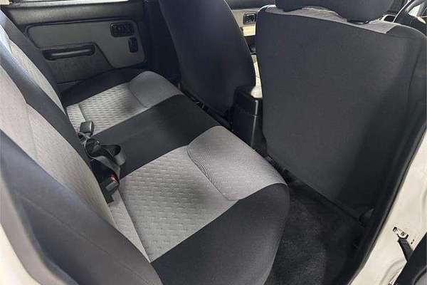2010 Nissan Navara ST-R D22 4X4