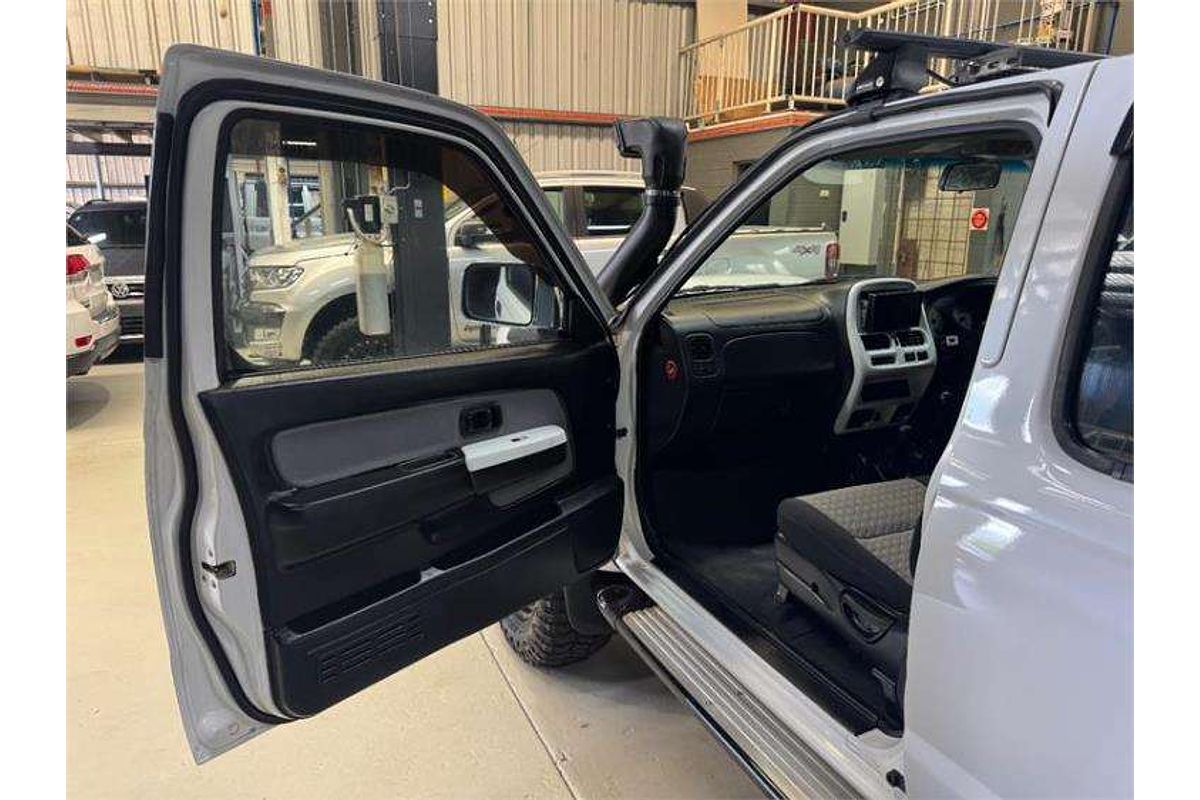 2010 Nissan Navara ST-R D22 4X4