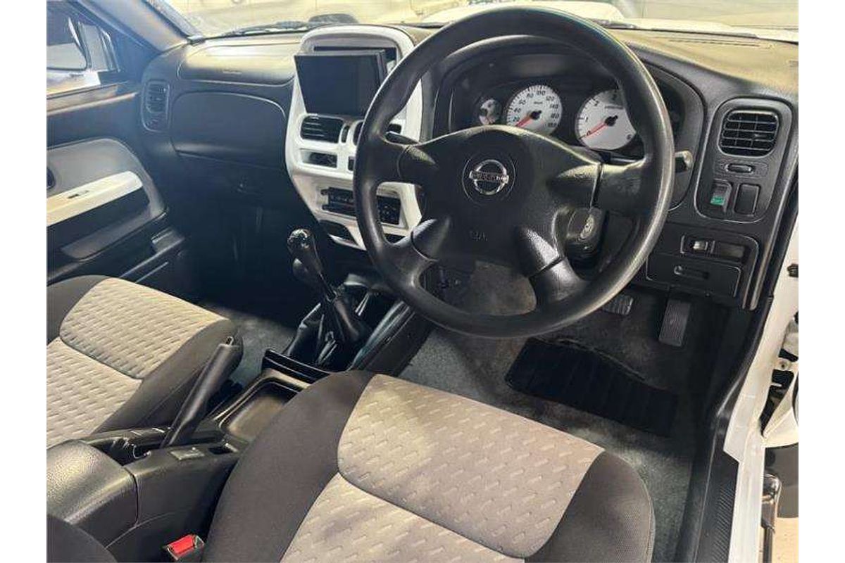 2010 Nissan Navara ST-R D22 4X4
