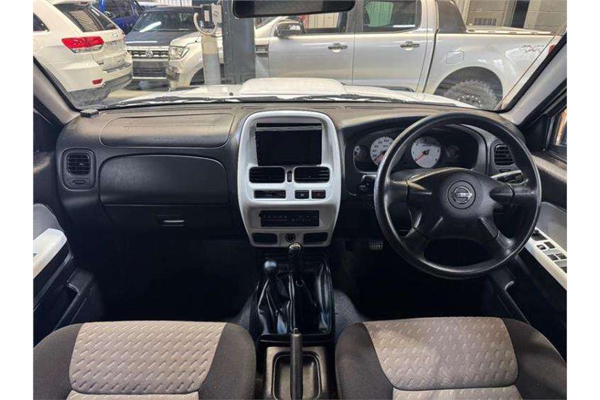 2010 Nissan Navara ST-R D22 4X4
