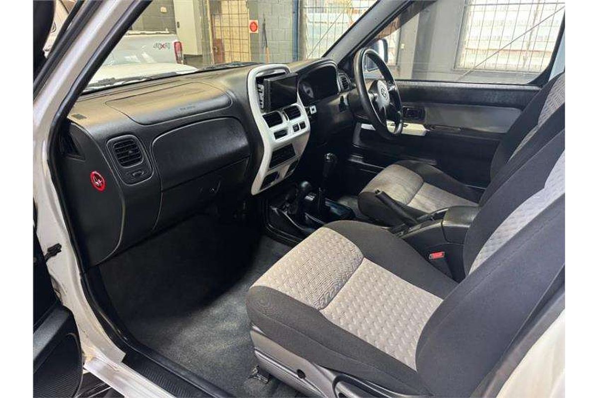 2010 Nissan Navara ST-R D22 4X4