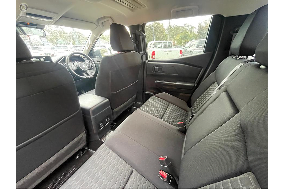 2024 Mitsubishi Triton GLX+ MV 4X4