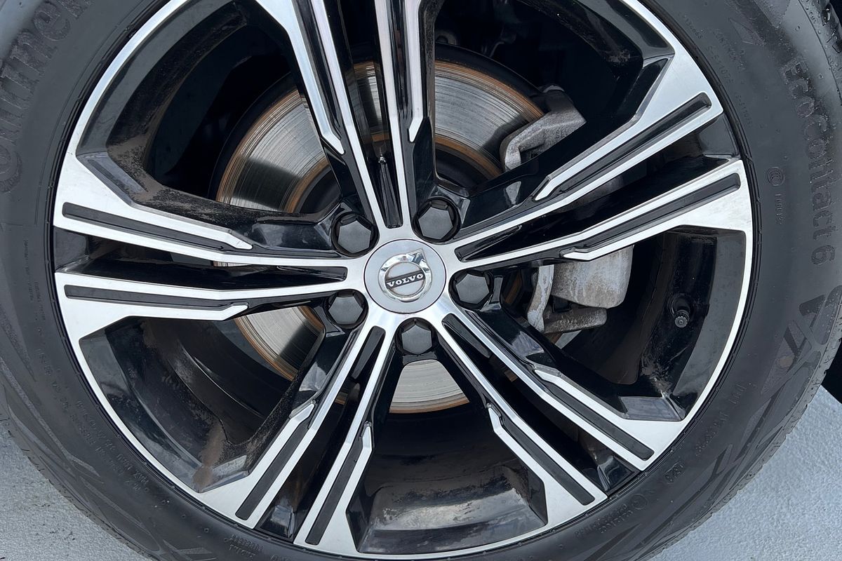 2022 Volvo XC40 T4 Inscription