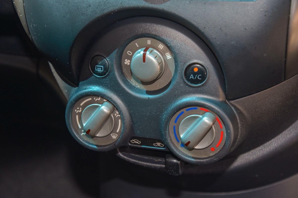 2012 Nissan Almera ST N17