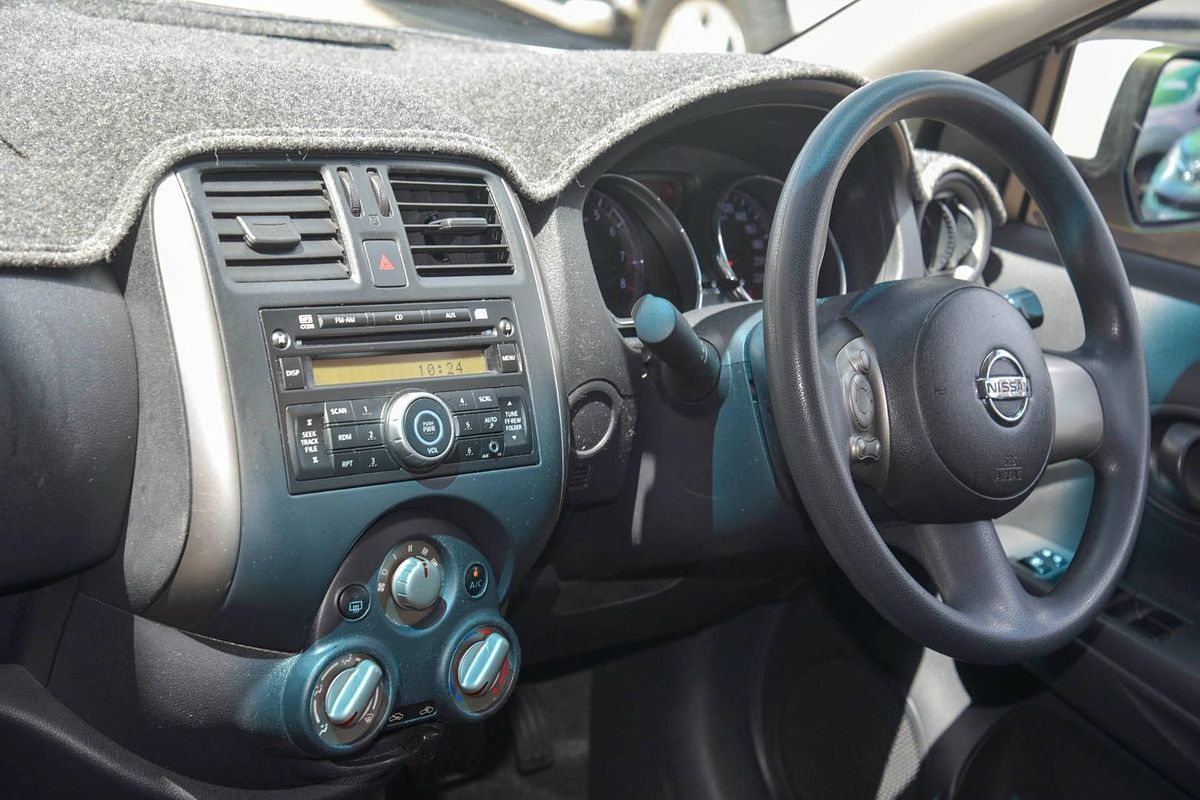 2012 Nissan Almera ST N17
