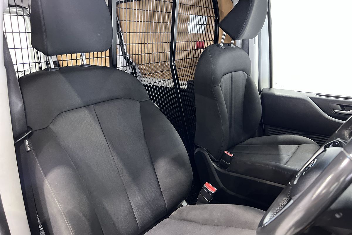 2022 Hyundai STARIA LOAD US4.V1
