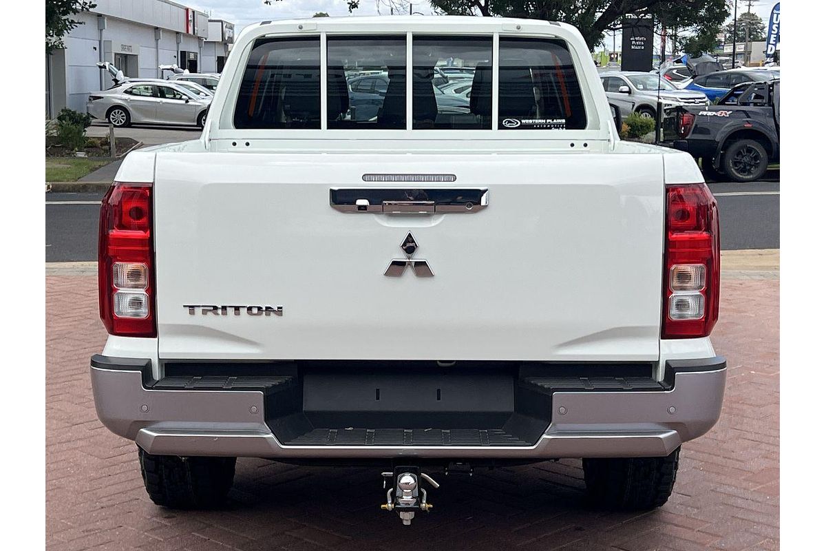 2024 Mitsubishi Triton GLX MV 4X4