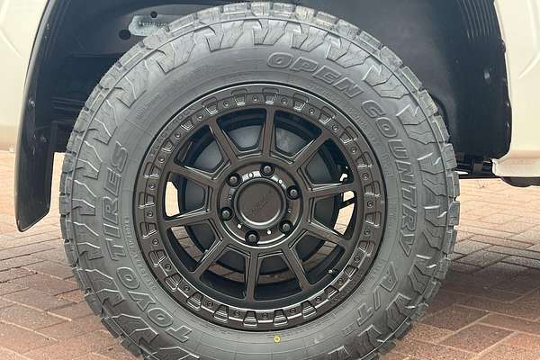 2024 Mitsubishi Triton GLX MV 4X4