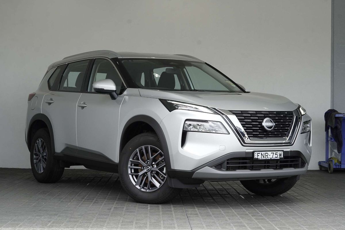 2025 Nissan X-TRAIL ST T33
