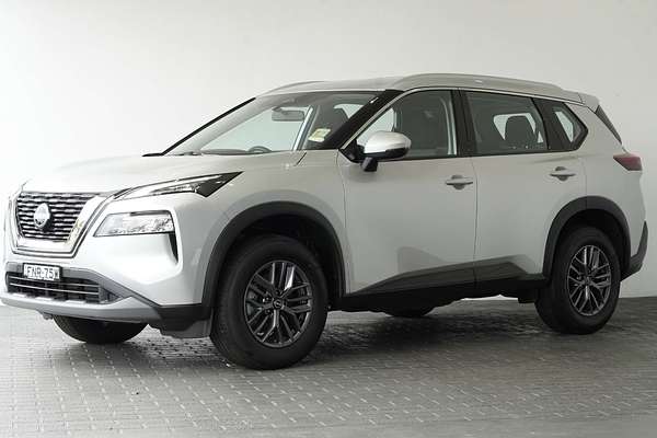 2025 Nissan X-TRAIL ST T33