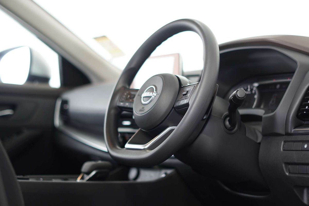 2025 Nissan X-TRAIL ST T33