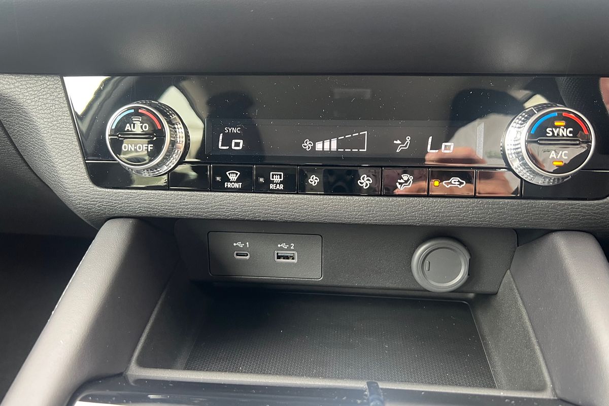 2024 Mitsubishi Outlander ES ZM