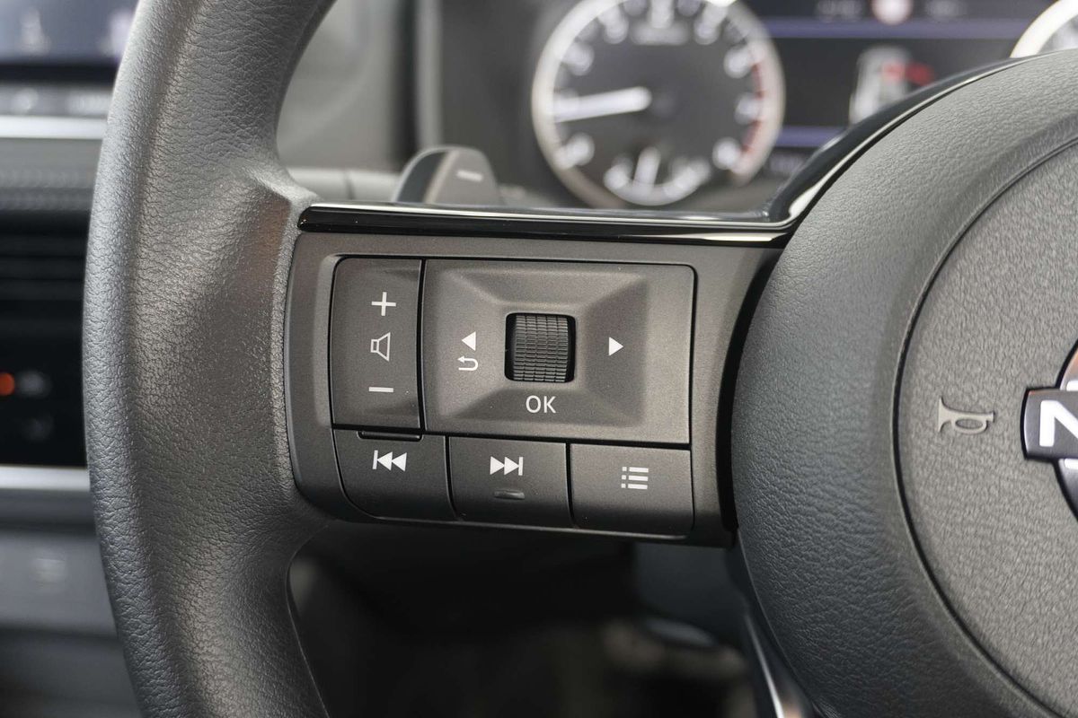 2025 Nissan X-TRAIL ST T33
