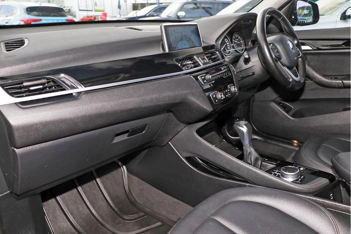 2017 BMW X1 sDrive18d F48