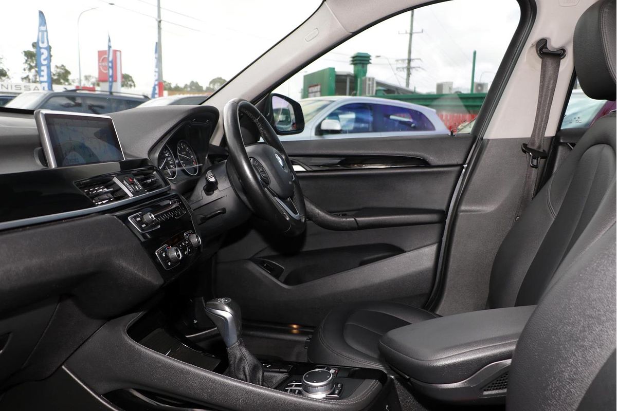 2017 BMW X1 sDrive18d F48