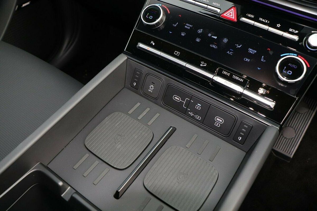 2024 Hyundai Santa Fe Hybrid Calligraphy MX5.V1