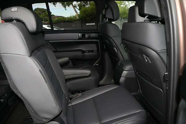 2024 Hyundai Santa Fe Hybrid Calligraphy MX5.V1