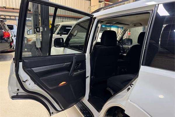 2021 Mitsubishi Pajero GLX NX